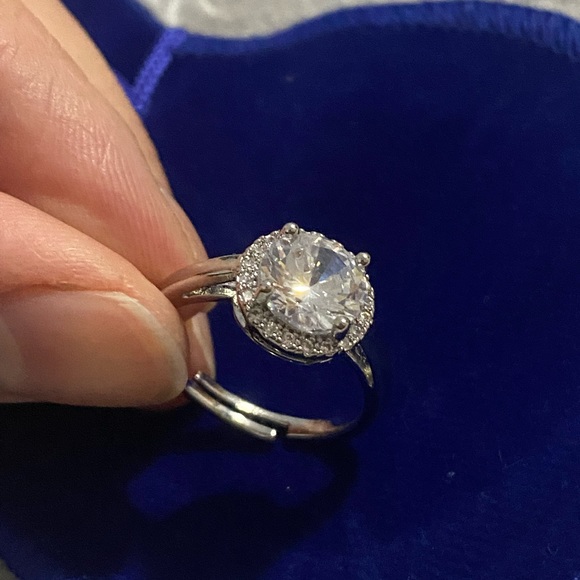 Adjustable CZ-steel ring - Picture 2 of 4